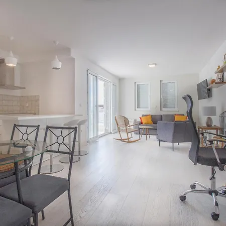 Zamarin 3 * Drvenik (Split-Dalmatia)