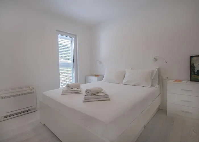 Zamarin 3 Drvenik (Split-Dalmatia)